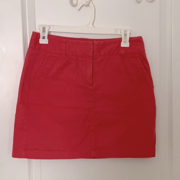 Vineyard Vines Nantucket Red skirt - Picture 2 of 4
